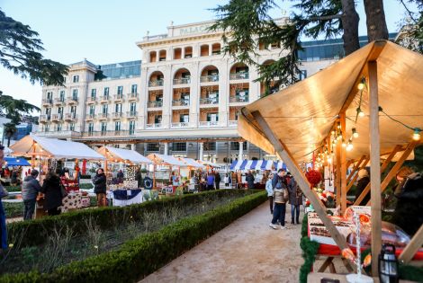 Christmas market in the park